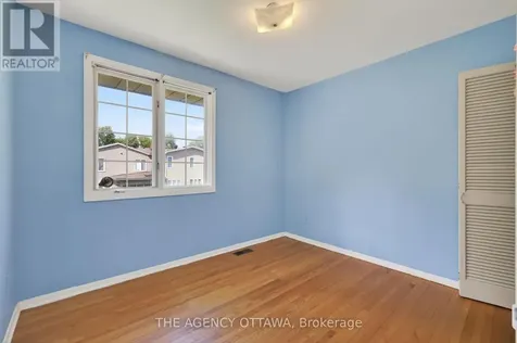 1681 Amberdale Crescent Ottawa ON K1H 7B2