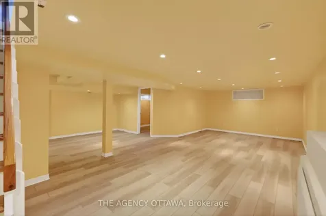 1681 Amberdale Crescent Ottawa ON K1H 7B2