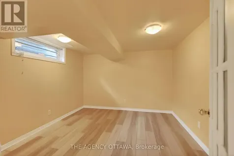 1681 Amberdale Crescent Ottawa ON K1H 7B2