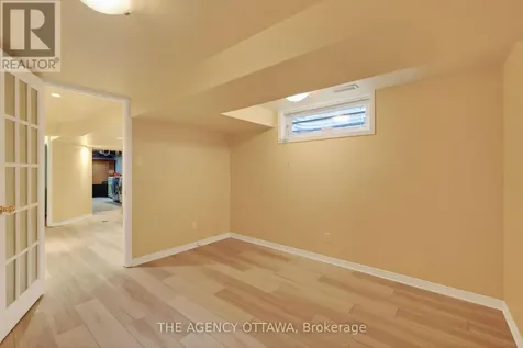 1681 Amberdale Crescent Ottawa ON K1H 7B2