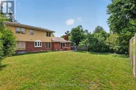 1681 Amberdale Crescent Ottawa ON K1H 7B2