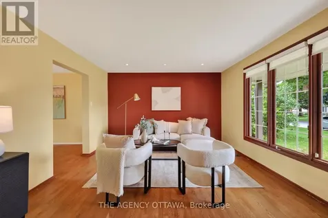 1681 Amberdale Crescent Ottawa ON K1H 7B2