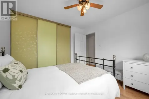14 Inwood Drive Ottawa ON K2M 1Z5