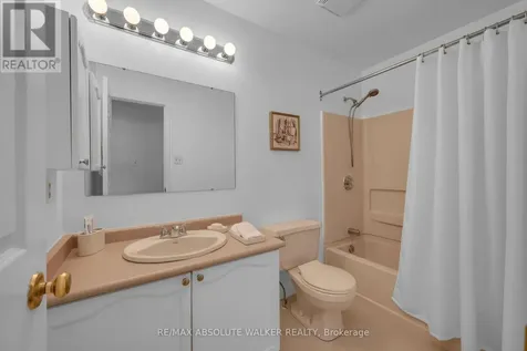 14 Inwood Drive Ottawa ON K2M 1Z5