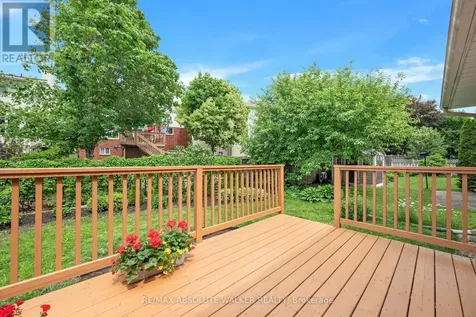 14 Inwood Drive Ottawa ON K2M 1Z5