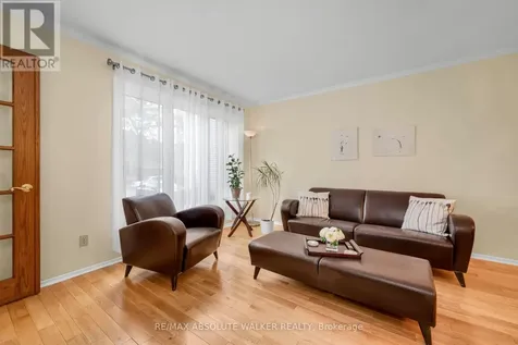 14 Inwood Drive Ottawa ON K2M 1Z5