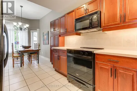 19 Napa Ridge Northwest New Tecumseth ON L9R 2E5