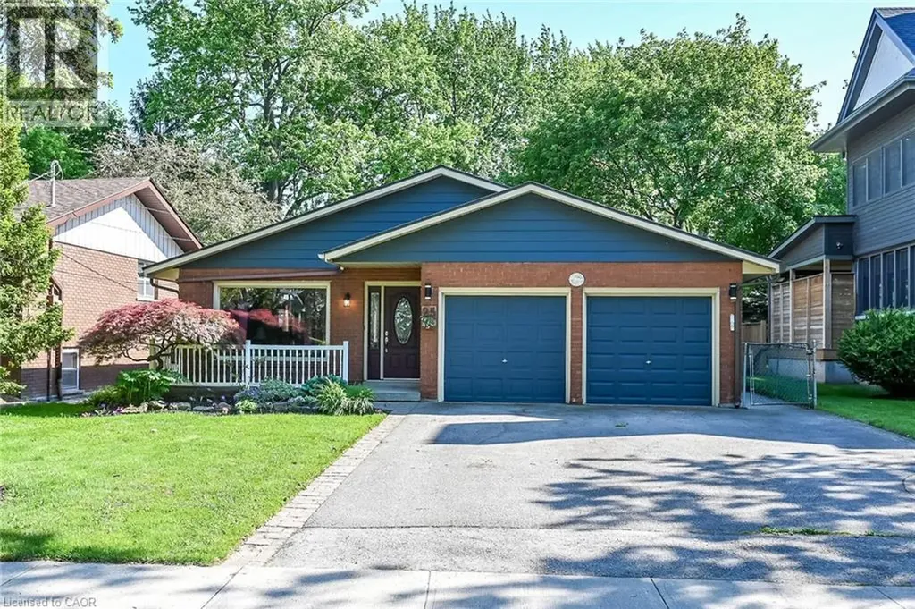 25 Inverness Avenue Hamilton ON L9C 1A1
