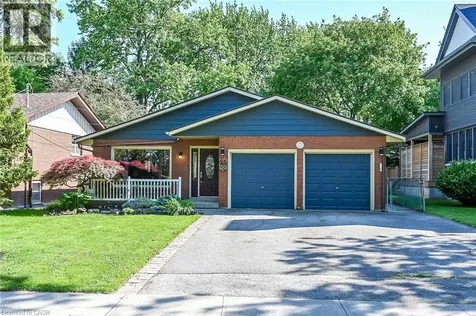 25 Inverness Avenue Hamilton ON L9C 1A1