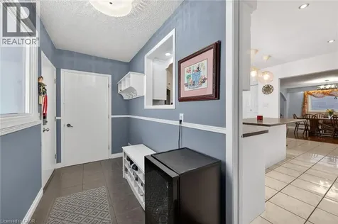 25 Inverness Avenue Hamilton ON L9C 1A1