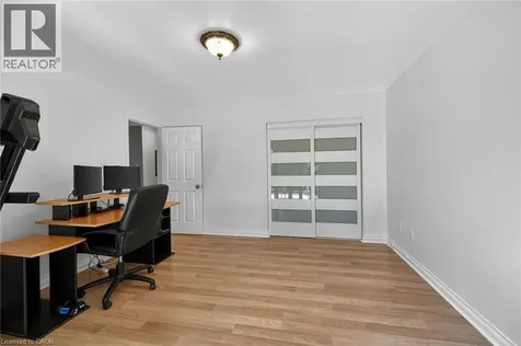 25 Inverness Avenue Hamilton ON L9C 1A1