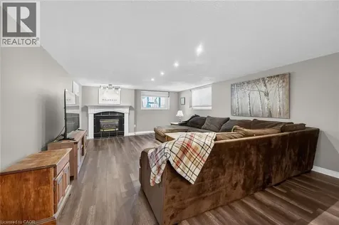 25 Inverness Avenue Hamilton ON L9C 1A1