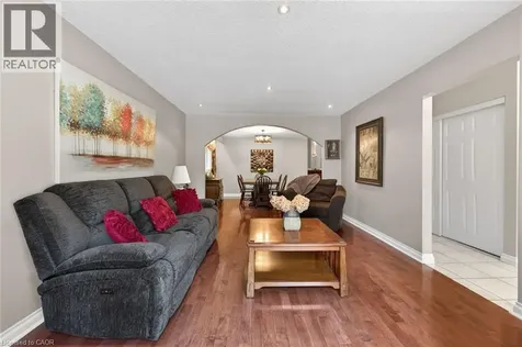 25 Inverness Avenue Hamilton ON L9C 1A1
