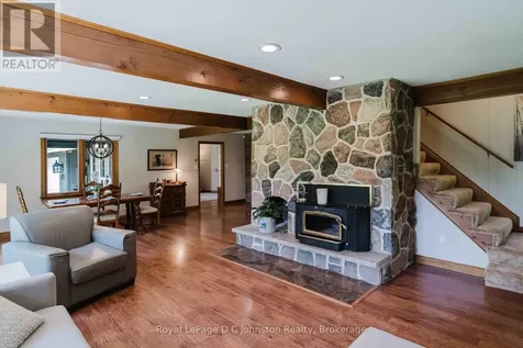 471 Eckford Avenue Saugeen Shores ON N0H 2L0
