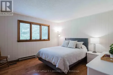 471 Eckford Avenue Saugeen Shores ON N0H 2L0