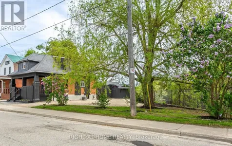 193 Madison Avenue South Kitchener ON N2G 3M7