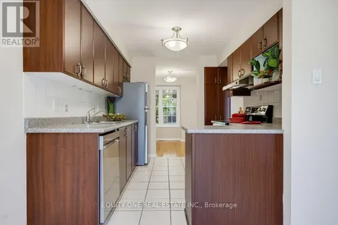 325 Applecross Crescent Ottawa ON K2K 0C4