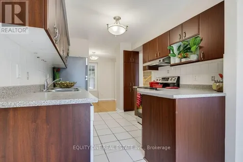 325 Applecross Crescent Ottawa ON K2K 0C4