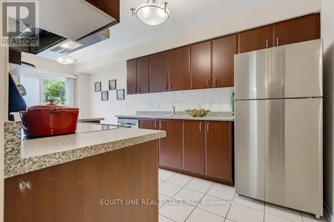 325 Applecross Crescent Ottawa ON K2K 0C4