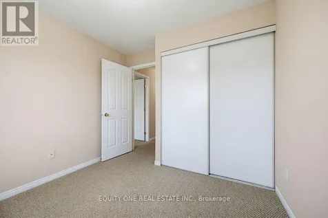 325 Applecross Crescent Ottawa ON K2K 0C4