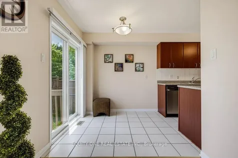 325 Applecross Crescent Ottawa ON K2K 0C4