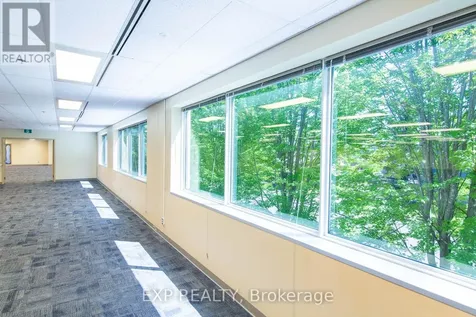 31 Auriga Drive Ottawa ON K2E 1C4