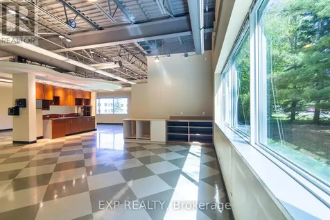 31 Auriga Drive Ottawa ON K2E 1C4