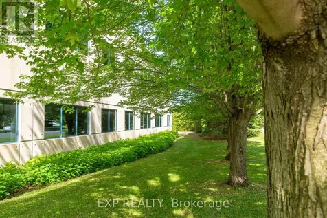 31 Auriga Drive Ottawa ON K2E 1C4