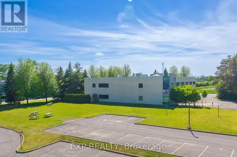31 Auriga Drive Ottawa ON K2E 1C4
