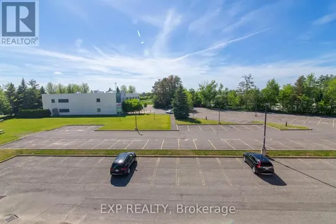 31 Auriga Drive Ottawa ON K2E 1C4