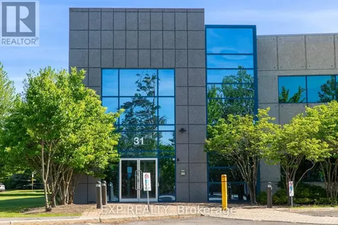 31 Auriga Drive Ottawa ON K2E 1C4