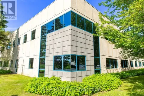 31 Auriga Drive Ottawa ON K2E 1C4