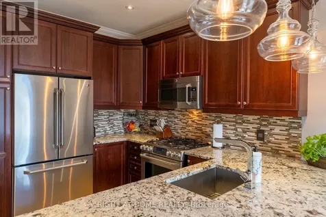 1660 Moyer Avenue Innisfil (alcona) ON L9S 1S8