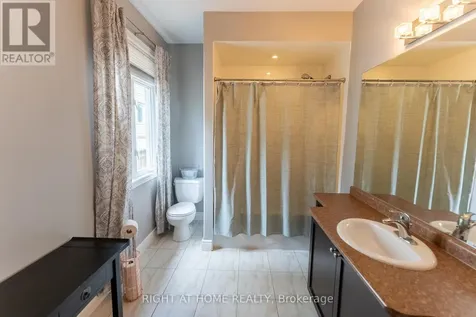 1660 Moyer Avenue Innisfil (alcona) ON L9S 1S8