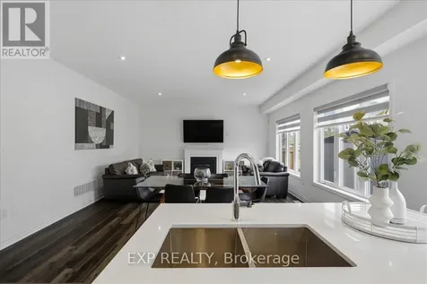 11 Catamaran Drive Wasaga Beach ON L9Z 0J2