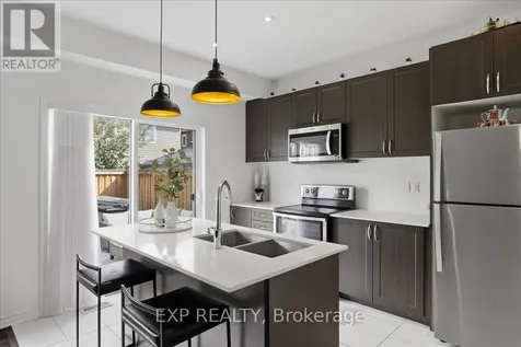 11 Catamaran Drive Wasaga Beach ON L9Z 0J2