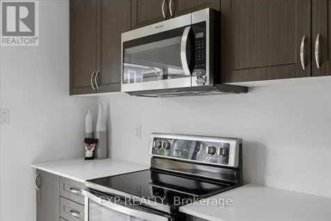 11 Catamaran Drive Wasaga Beach ON L9Z 0J2