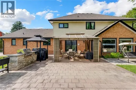 11 Highgrove Court Cambridge ON N3H 4R8