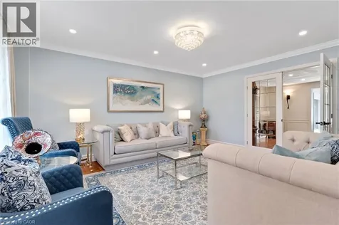 11 Highgrove Court Cambridge ON N3H 4R8