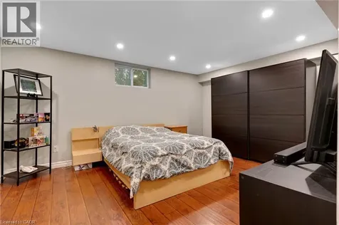 11 Highgrove Court Cambridge ON N3H 4R8