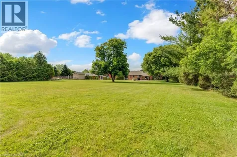 11 Highgrove Court Cambridge ON N3H 4R8