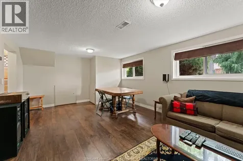 3285 Rosebriar Road Windsor ON N8R 1Y2