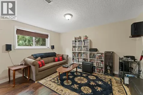 3285 Rosebriar Road Windsor ON N8R 1Y2