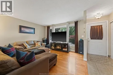 3285 Rosebriar Road Windsor ON N8R 1Y2