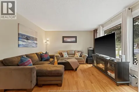 3285 Rosebriar Road Windsor ON N8R 1Y2