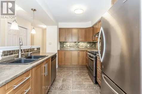258 Mcmeeken Drive Cambridge ON N3C 4N8