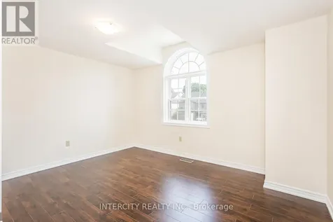 258 Mcmeeken Drive Cambridge ON N3C 4N8