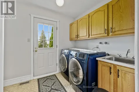 462 Franklin Drive Selwyn ON K9J 6X3