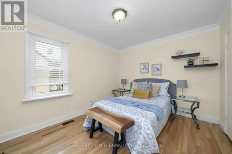 7 Dundas Street West Erin ON N0B 1T0