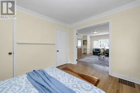 7 Dundas Street West Erin ON N0B 1T0